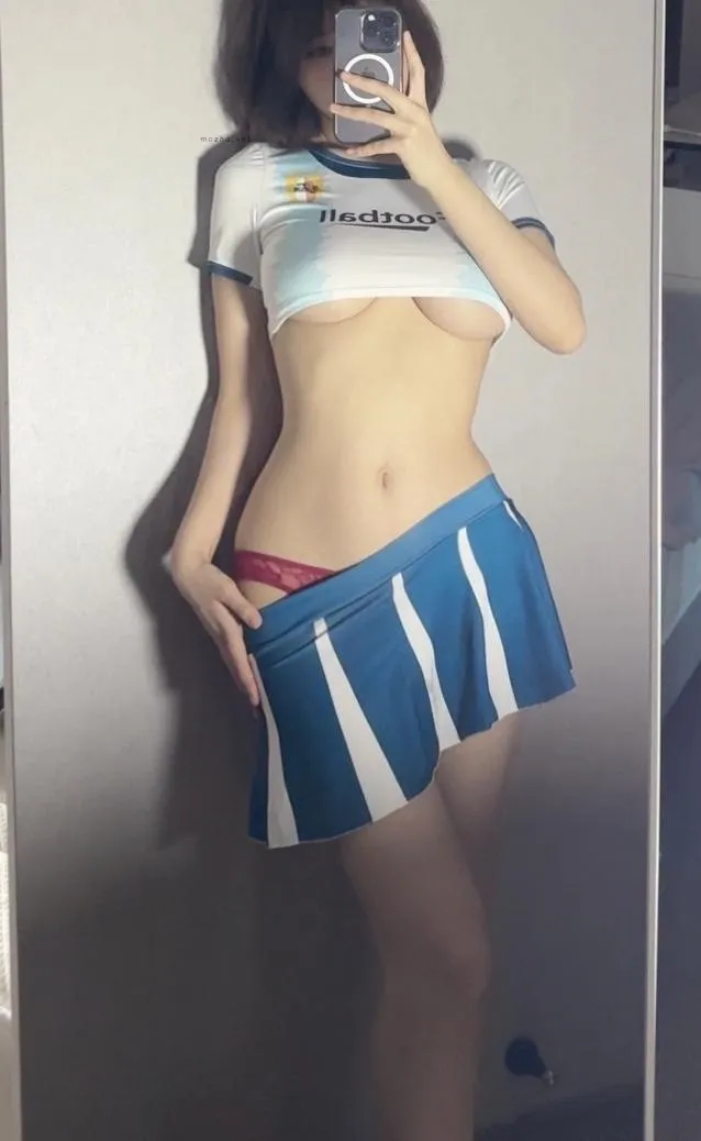 琳铛 – 足球宝贝半球装【12P】